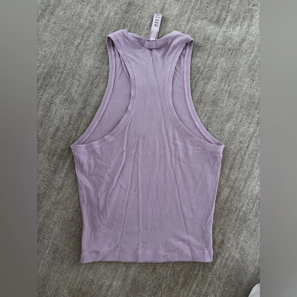 SKIMS Soft Lounge Tank - Picture 2 of 3
